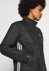 adidas Originals SHORT PUFFER MIDWEIGHT JACKET - Allvädersjacka - black