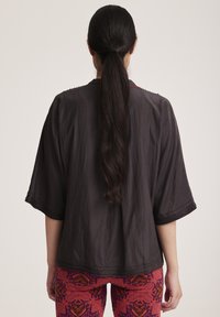 Odd Molly Bluse - asphalt
