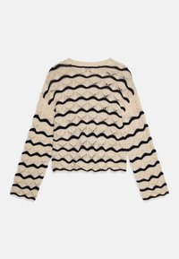 Maglione a maglia con un motivo ondulato, base beige con strisce nere, maniche lunghe e orlo corto. Design a trama aperta e testurizzata.
