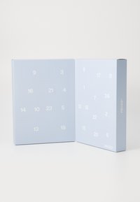 Pieces PCBELLA X MAS CALENDAR SET - Øreringe - silver-coloured/multi-coloured