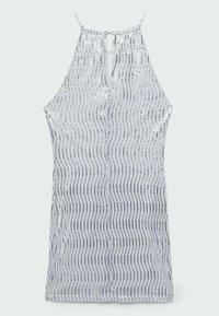 Robe mini sans manches argentée avec un col halter, ornée de rayures verticales en sequins noir et blanc ondulées, et un petit détail en trou de serrure à l'avant.