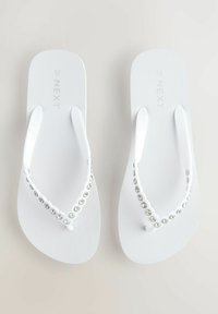 REGULAR FIT - JEWELLED BEACH - Baseina iešļūcenes - white