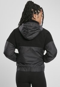 Urban Classics Vinterjacka - black/black