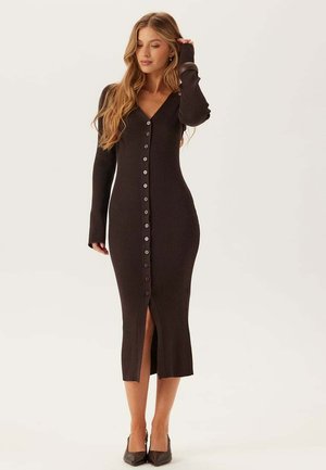 Fodralklänning - brown