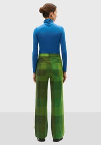 Thinking Mu CORAL - Kalhoty - green