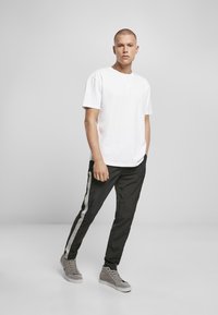 Urban Classics 2 Pack - T-shirts - white