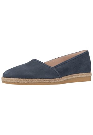 Marineblå slip-on flad sko med spids tå, tekstureret gummisål og indpakket jutemellemsål detalje.