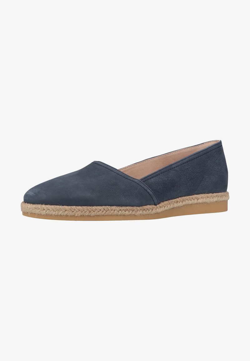Chaussure plate bleu marine à enfiler avec bout pointu, semelle en caoutchouc texturée et détail de semelle intermédiaire en jute enveloppée.