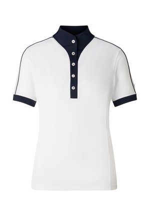Weißes Poloshirt mit kurzen Ärmeln, schwarzem Kragen, Knopfleiste, Ärmelbündchen und Paspelierungen auf den Schultern.