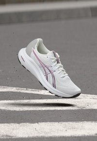 Δεν επιλέχθηκε, white/taro purple