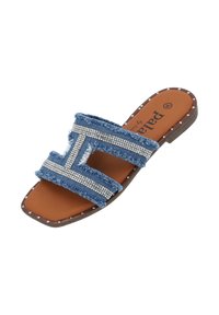 Sandal con slip-on in denim con bordi sfrangiati, due cinturini incrociati adornati con perline d'argento piatte e una soletta in ecopelle marrone. Suola effetto legno.