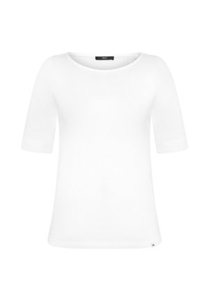 Biela dámska košeľa s krátkym rukávom, okrúhlym výstrihom a minimalistickým dizajnom, s malou čiernou značkou na golieri.