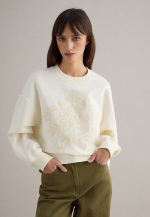 CREW NECK WITH FLORAL EMBROIDERY - Strickpullover - soft white