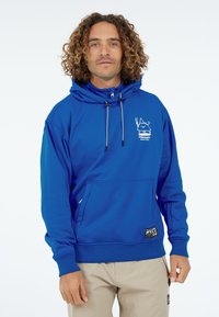 Blauwe hoodie met een voorzak, verstelbare capuchon en logo. Heeft elastische manchetten en zoom, gemaakt van een gladde, rekbare stof.