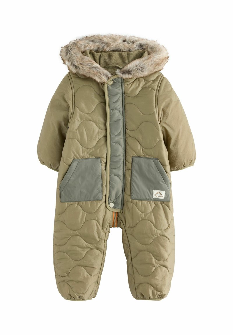 Oliiviroheline polsterdatud talvekombinesoon, millel on kunstkarusnaha kapuuts, neljakandiline tekstuur, kaks esikotid ja kontrastne roheline esiplaat.