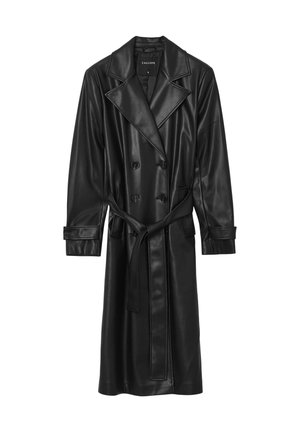 Manteau long en cuir synthétique noir avec larges revers, boutons double boutonnage, ceinture à nouer à la taille, et sangles aux poignets.