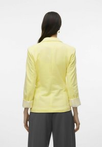 Vero Moda Blazer - mellow yellow