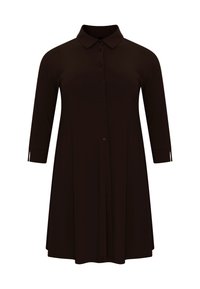 Braunes Hemdkleid mit klassischem Kragen, dreiviertellangen Ärmeln und seitlichen Schlitzen, gefertigt aus einem glatten, leichten Stoff.