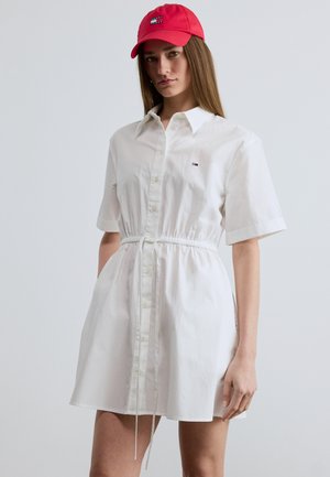 - Sukienka koszulowa