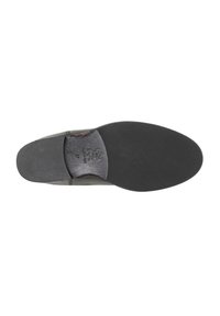 Suola di scarpa in pelle nera con una texture liscia, caratterizzata da una punta arrotondata e un minimo dettaglio rigato vicino al tallone. Fondo piatto in gomma.