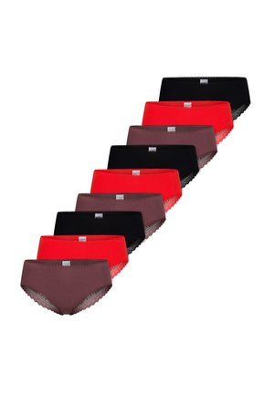 Ensemble de neuf culottes hipster pour femmes avec bordure en dentelle, dans des couleurs alternées : marron, rouge et noir, disposées en diagonale sur fond blanc.