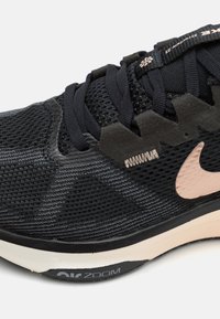 Nike Performance STRUCTURE 25 - Laufschuh Straße - black/mtallic red bronze/crimson tint/anthracite