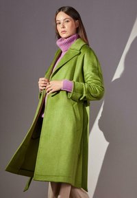 Petit Cardigan Falconari Vert Olive - Taille XS - Occasion Très Bon état