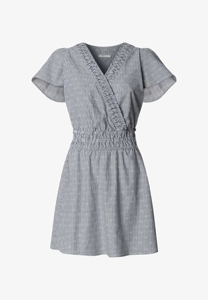 Blau-weiß gestreiftes Kleid mit kurzen Ärmeln, smockierter Taille, V-Ausschnitt mit Wickeloptik und dezentem weißem Blumenmuster.