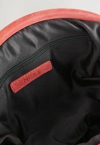 Next SNAP - Clutches - orange