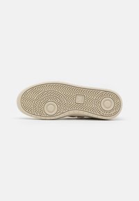 Veja V-12 - Sneaker low - extra white/camel