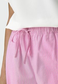 ONLY ONLAUGUSTA  - Shorts - bonbon