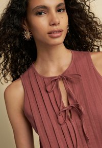 Next REGULAR FIT - PIN TUCK SLEEVELESS FRONT - Blůza - rose pink
