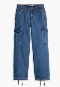 Blå denim cargo byxor med sidofickor med lock, raka ben, bälteshällor, knappstängning och justerbara dragsnören vid fållarna.