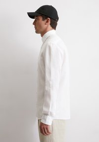 Thumbnail Image 4