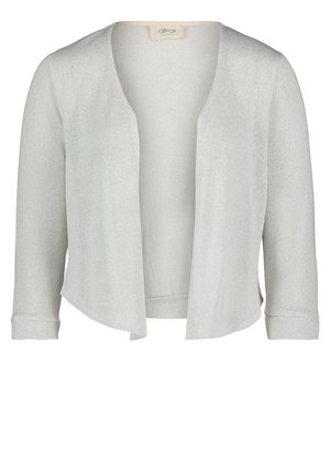 Lysegrå åben-front strikcardigan med trekvartlange ærmer og en let buet kant, mærke synligt ved halsudskæringen.