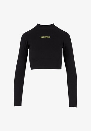 Fekete bordás hosszú ujjú cropped top, magas nyakkivágással és élénk sárga Roca Wear logóval az elején. Sima textúrájú, testhezálló kialakítással.