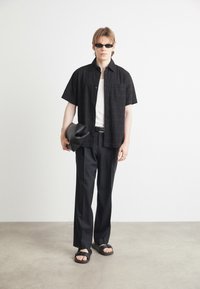 Les Deux CHARLIE SHIRT - Marškiniai - black