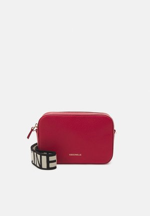 TEBE - Taka s pnm popruhem - ruby
