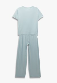 Lichtblauw twee-delig outfit met een short-sleeve top en wijde broekspijpen, gemaakt van zachte, gladde stof met een relaxte pasvorm.