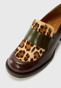 Chie Mihara ZUMAIRA - Slip-ons - sucre choco/pinkie leopa/sucre mili/aru kiwi