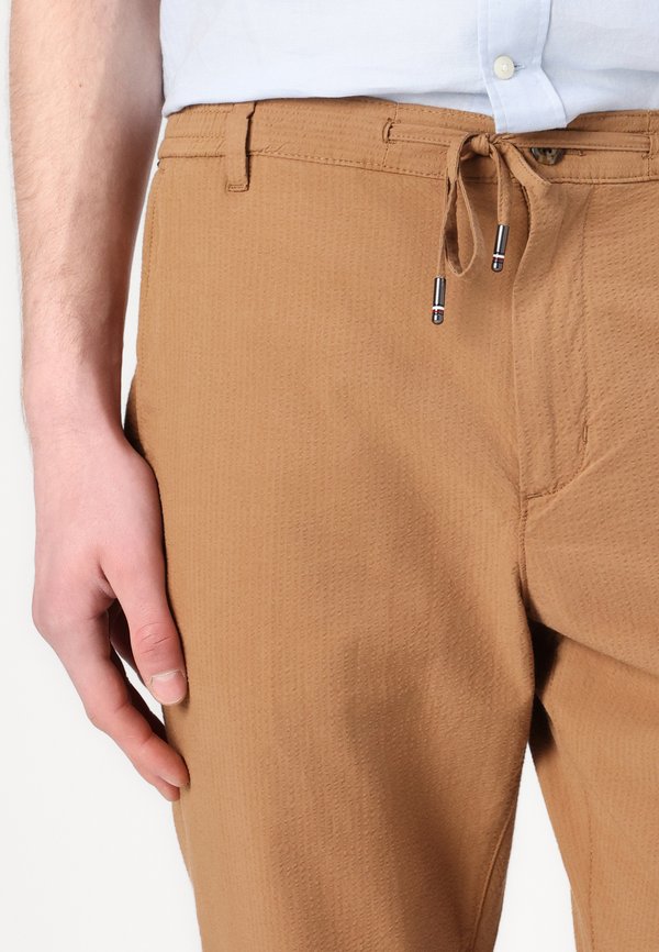 HARLEM SEERSUCKER  - Trousers - hickory4