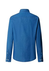Dlhý rukáv denimová košeľa v stredne modrom odtieni, s rozšíreným golierom, gombíkovými manžetami a hladkým povrchom.