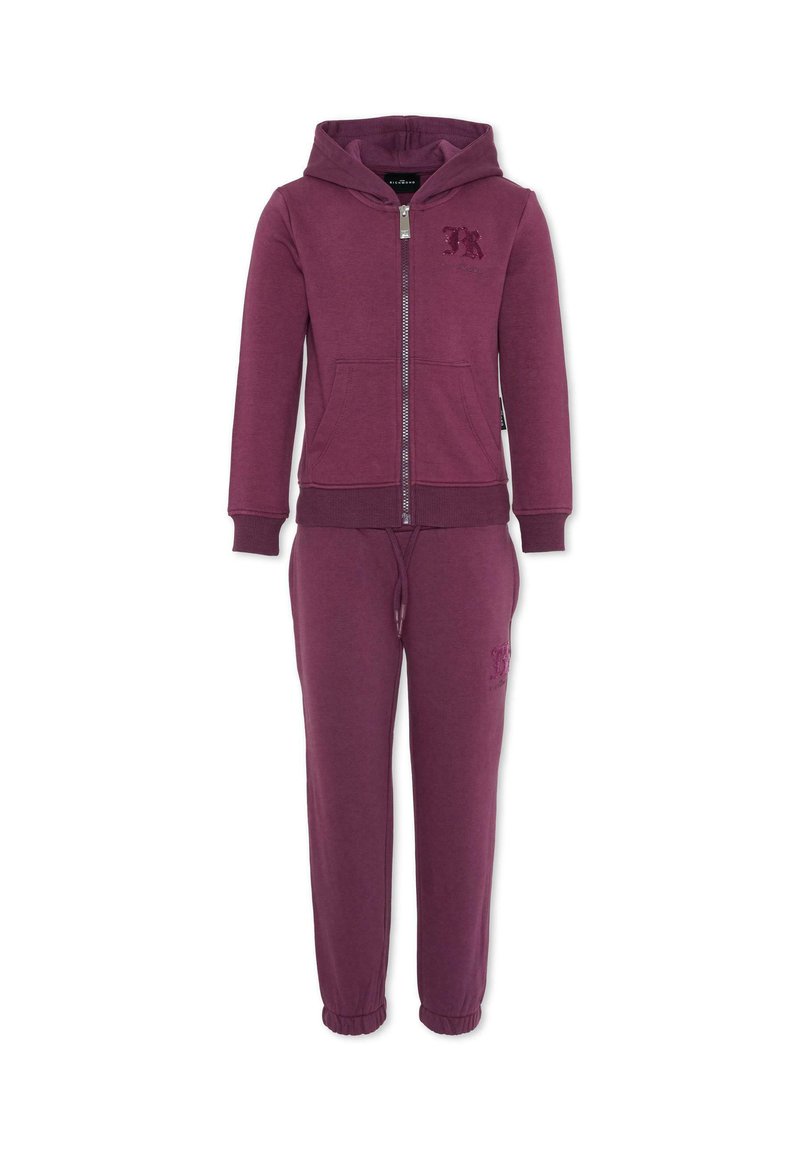 Fioletowa bluza z kapturem zapinana na zamek, z przodu kieszenie, do kompletu spodnie dresowe z elastycznym pasem i ściągaczami na nogawkach.