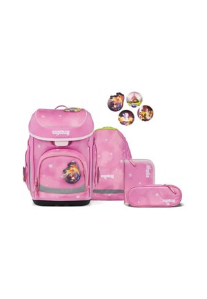 Ergobag ENSEMBLE UNISEXE rose