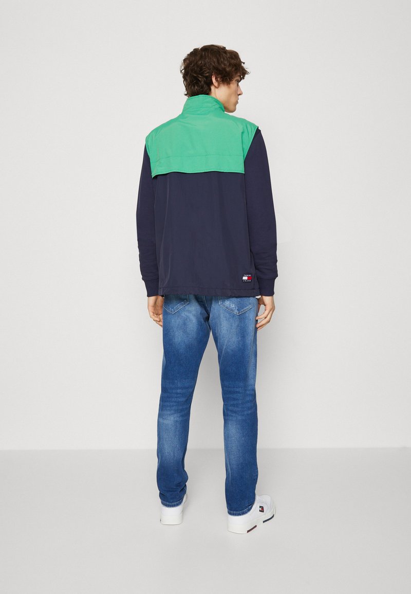 Tommy Jeans CLBK CHICAGO - Vesta - twilight navy/multi