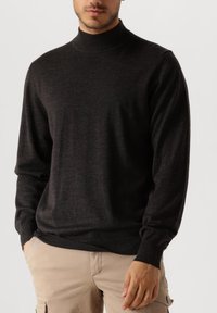 PROFUOMO MOCK ROLL - Trui - bruin