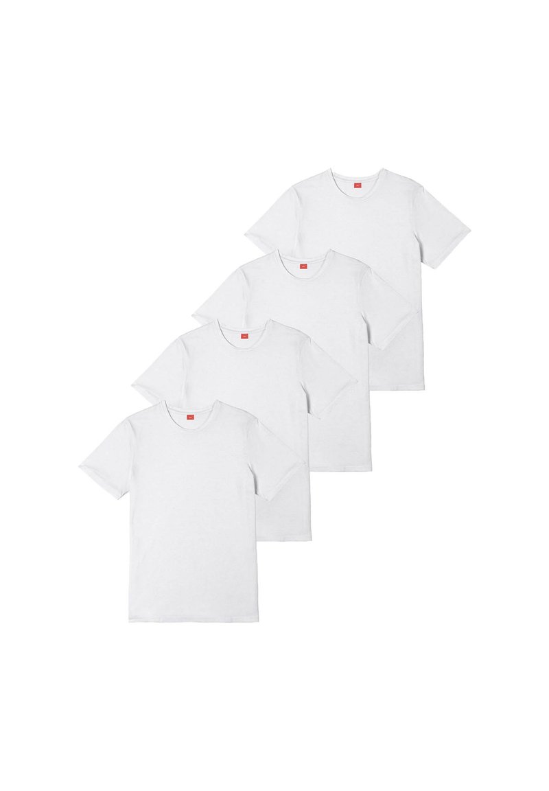 Vier schlichte weiße T-Shirts mit Rundhalsausschnitt und kurzen Ärmeln diagonal gestapelt auf einem weißen Hintergrund.