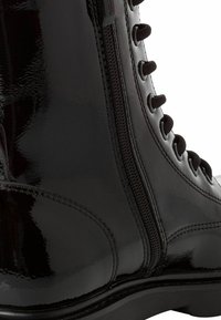Tamaris Stivaletti con plateau - black