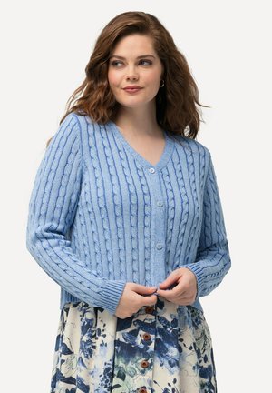 Ulla Popken CABLE  - Strickjacke - sky blue