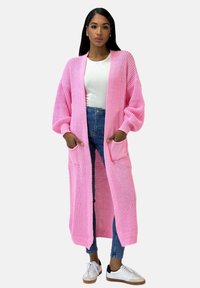 Unselected, pink